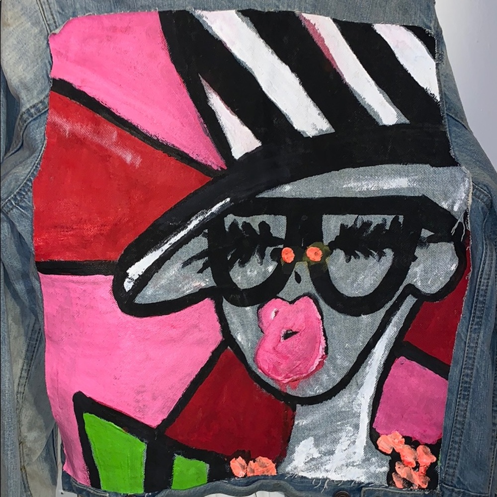 These pink lips Jean jacket 💕